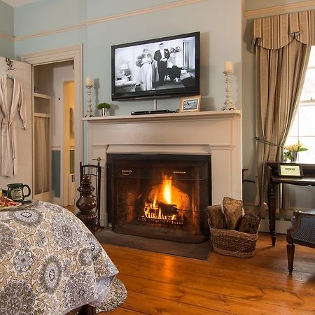 Caldwell House Bed And Breakfast Salisbury Mills Exteriör bild