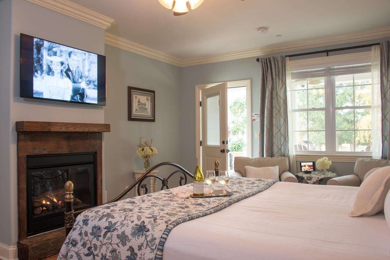 Caldwell House Bed And Breakfast Salisbury Mills Exteriör bild