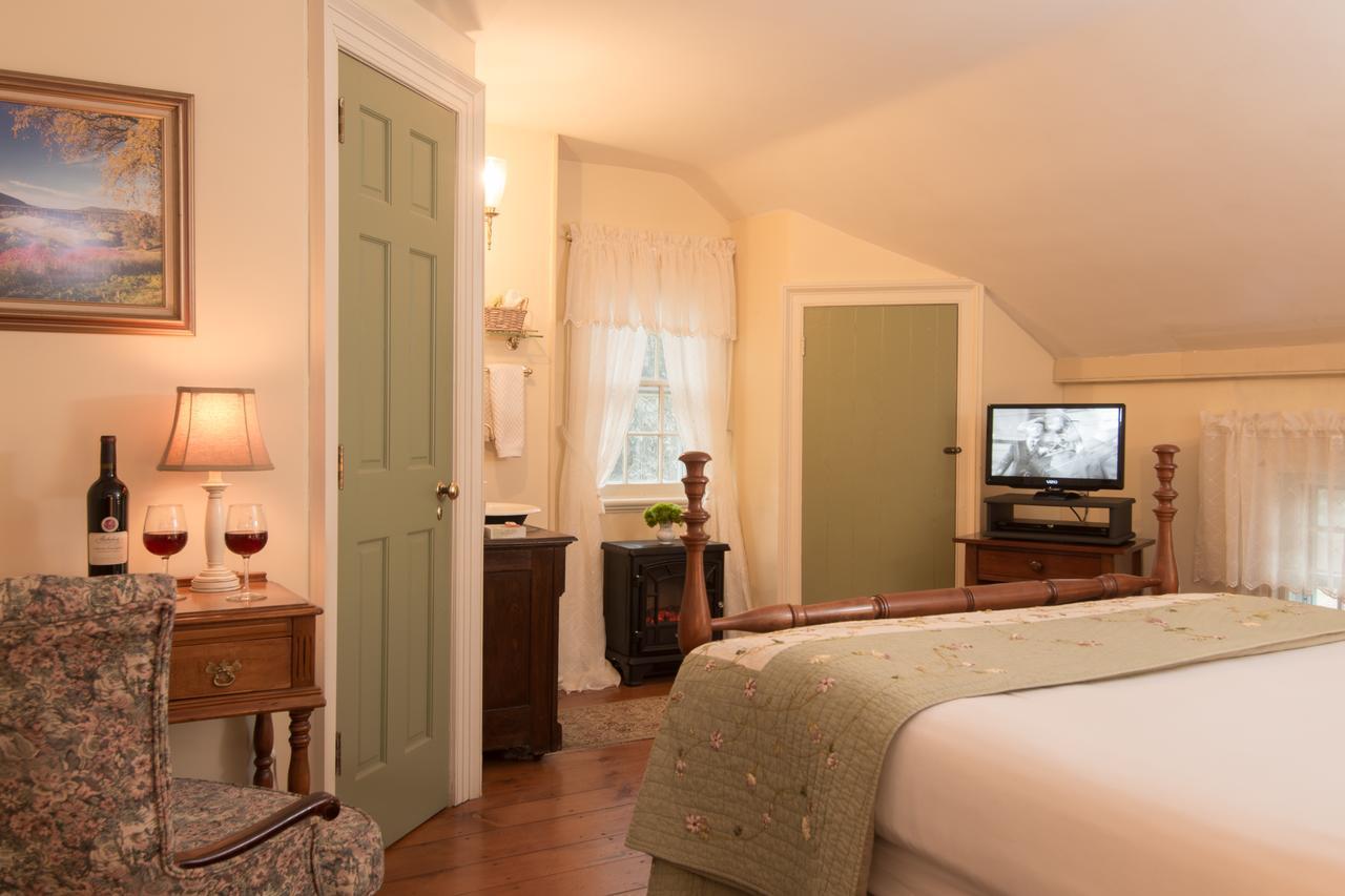 Caldwell House Bed And Breakfast Salisbury Mills Exteriör bild