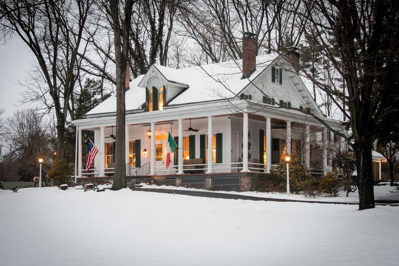 Caldwell House Bed And Breakfast Salisbury Mills Exteriör bild
