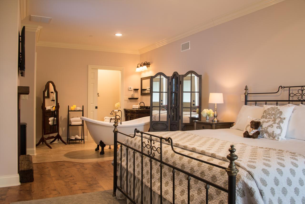 Caldwell House Bed And Breakfast Salisbury Mills Exteriör bild